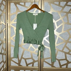 NWT No Comment Crop Long Sleeve Top
